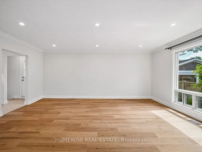 2182 Courtland Dr — Photo 27