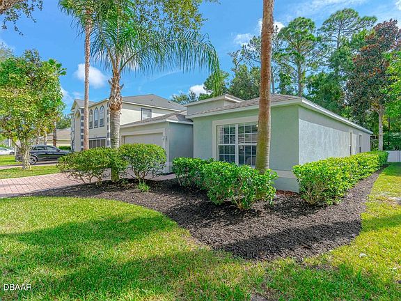 3rd image of 3829 Sunset Cove Dr