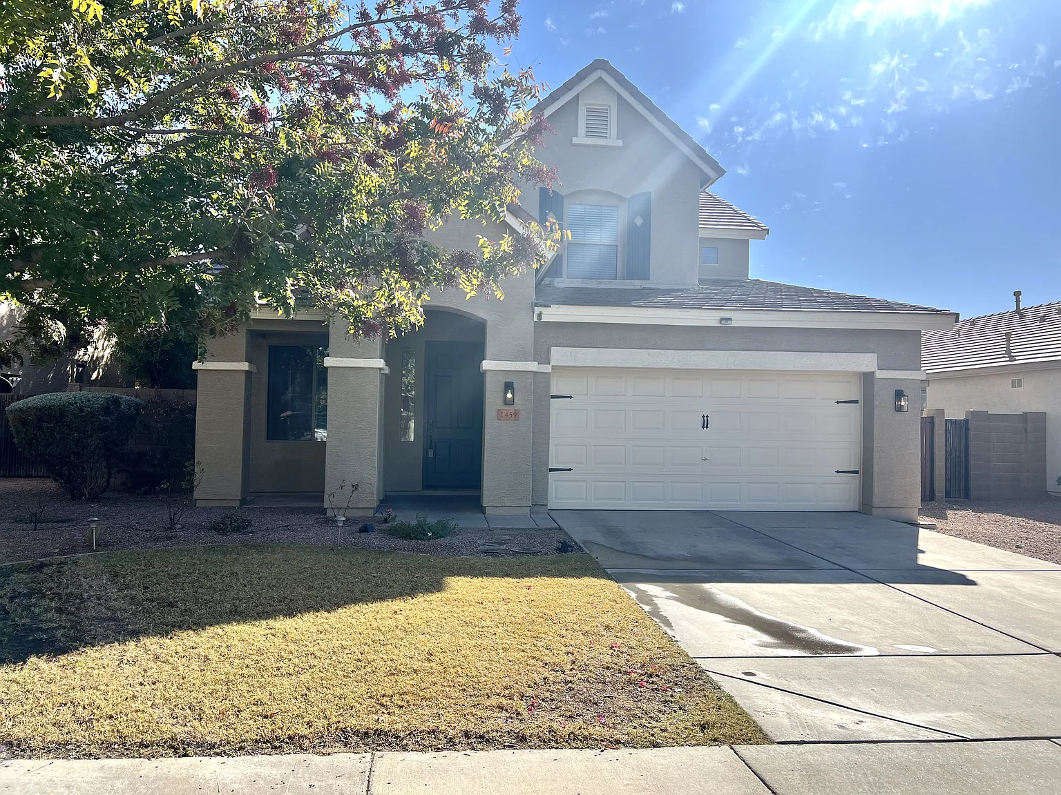 1459 E Chestnut Ln — Photo 1