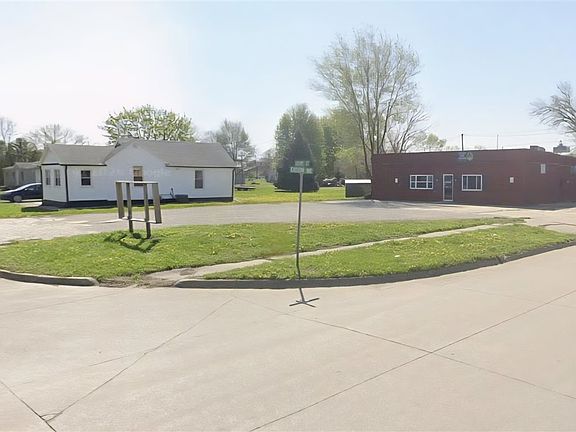 2nd image of 594 Eastern Ave