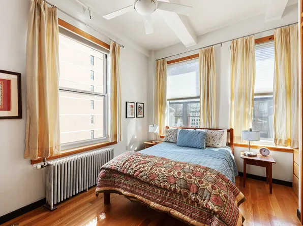 118 East 25th Street image 13 of 18