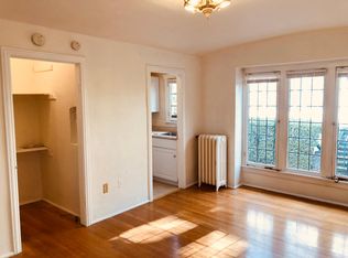 633 12th Ave E APT 4, Seattle, WA 98102