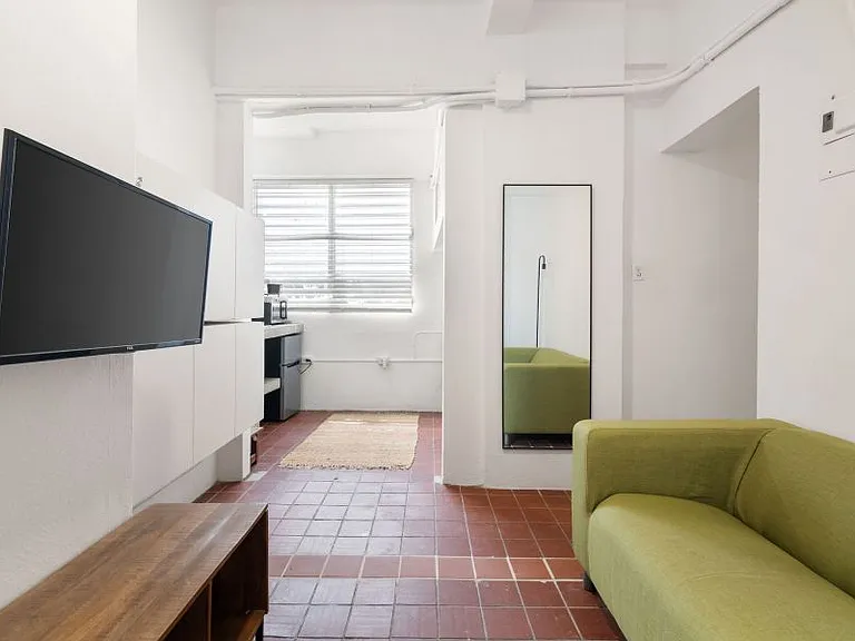 Cond EL Koury 656 Calle Figueroa — Photo 7