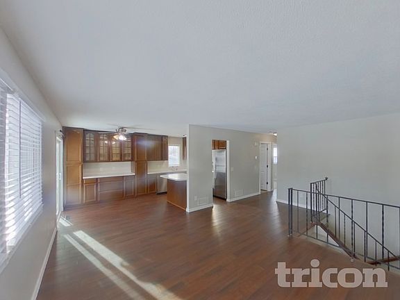 4th image of 1442 Laurel Ave