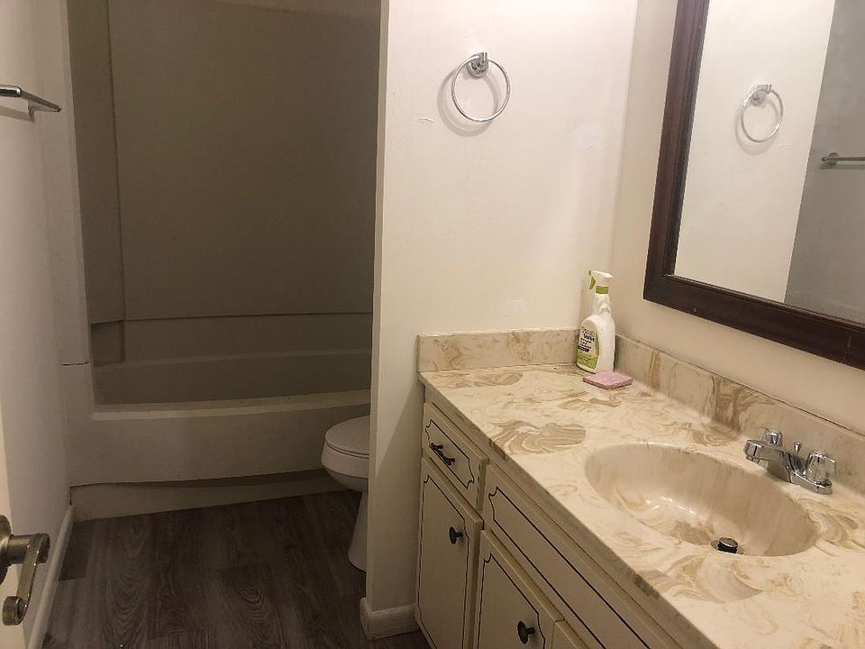 2nd image of 503A Pilgrim Ct
