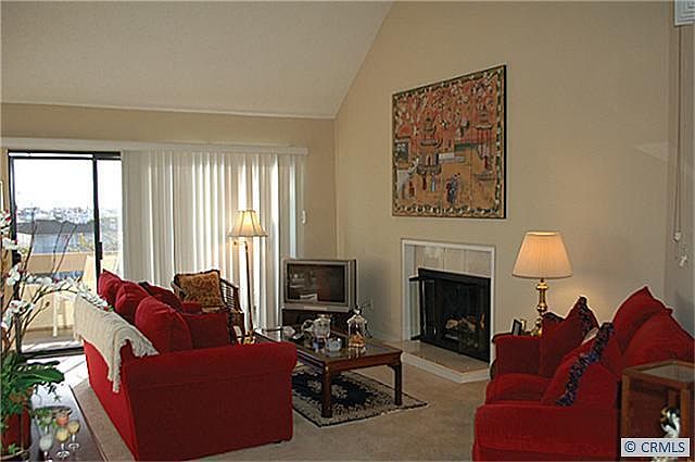 2nd image of 137 Promontory Dr W