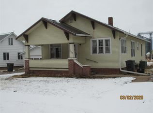 609 Hubbard St, Hildreth, NE 68947