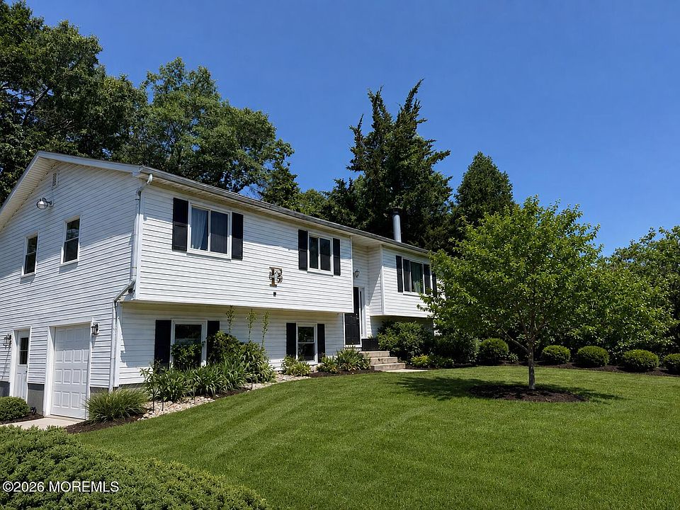 1st image of 18 Pelican Drive