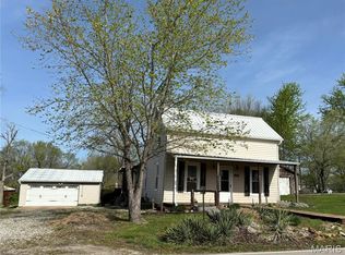 1909 W Springfield Rd, Saint Clair, MO 63077