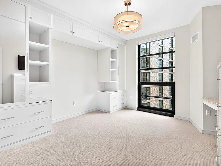 580 Washington St #5E — Photo 17