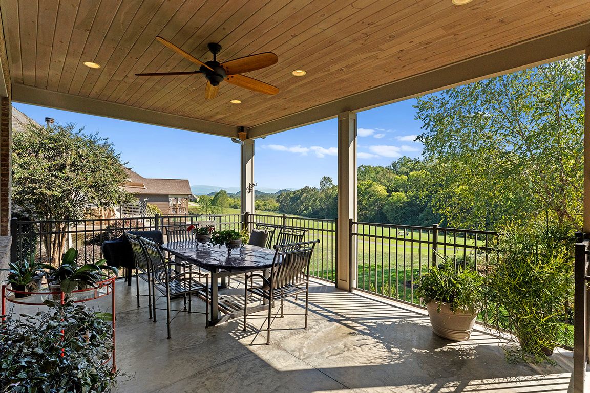 next background image