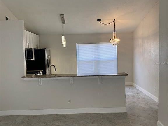4th image of 104 Hartsdale Dr