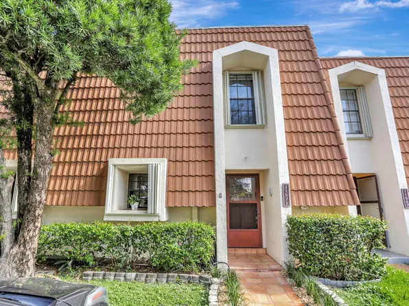 11571 NW 2 Street, Plantation, FL 33325