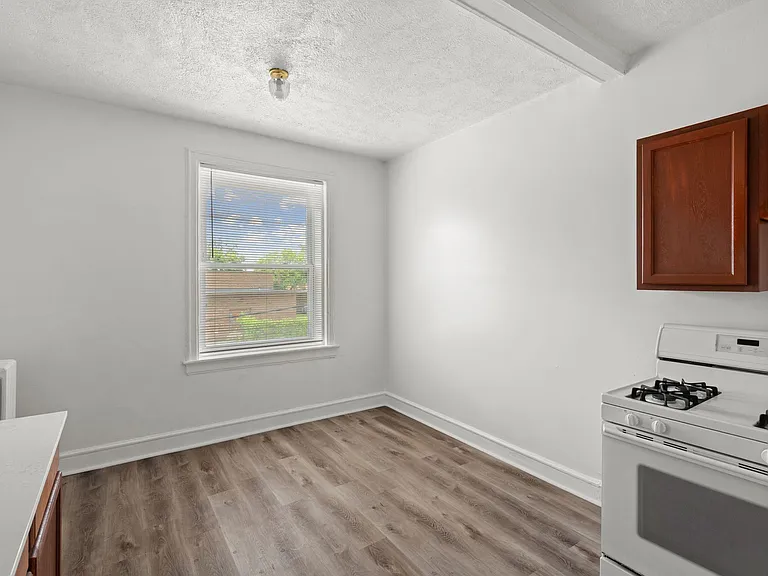 Palmer Lofts Apartments — Photo 8