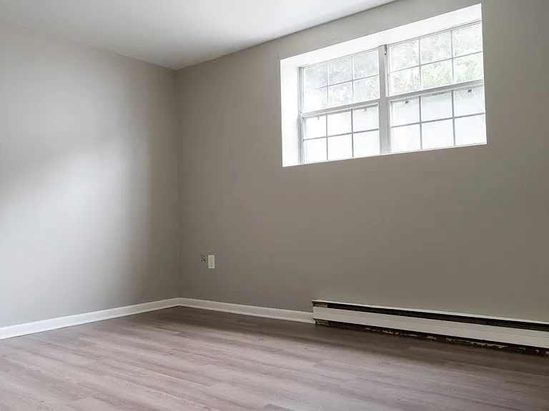 Meadow View Apartments — Photo 21