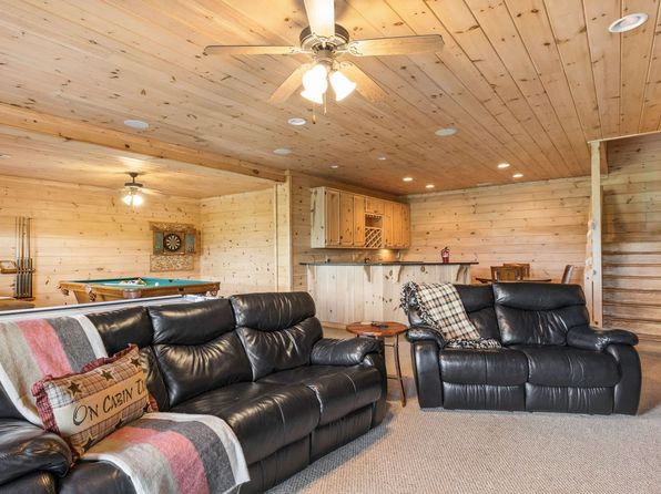 121 Pontoosuc Dr #ID1252437P