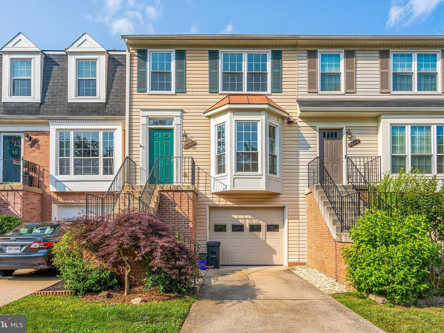 3 bed, 4.0 bath, 1452 sqft, $3,400 — Photo 1