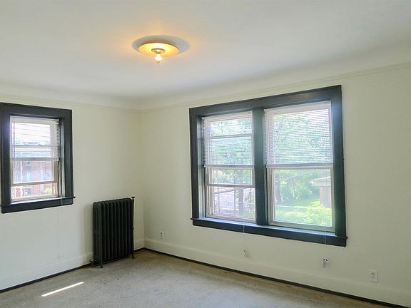3rd image of 1050 Hibbard St #1-22
