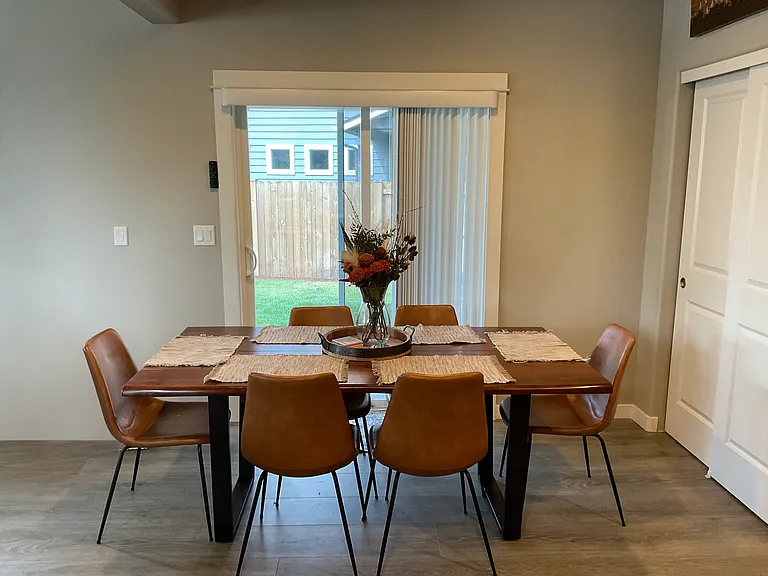616 N Willitts St — Photo 7