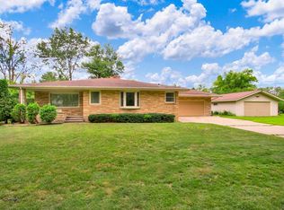 211 Sunset Ave, Stevens Point, WI 54481