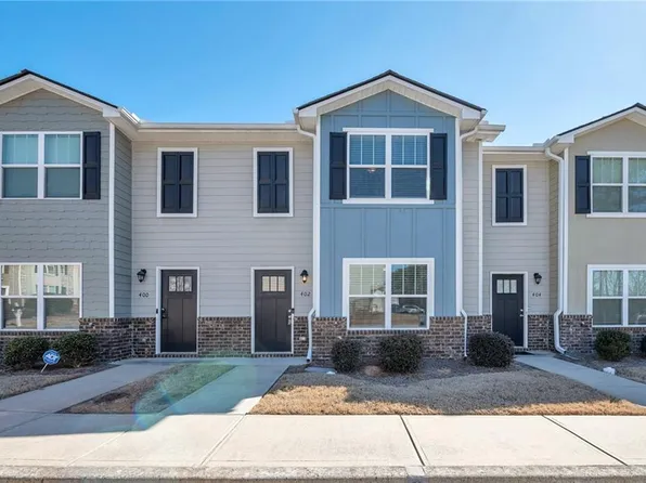 402 Whippet St, Union City, GA 30291