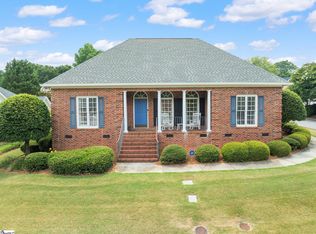 3 Glens Crossing Ct, Greer, SC 29650