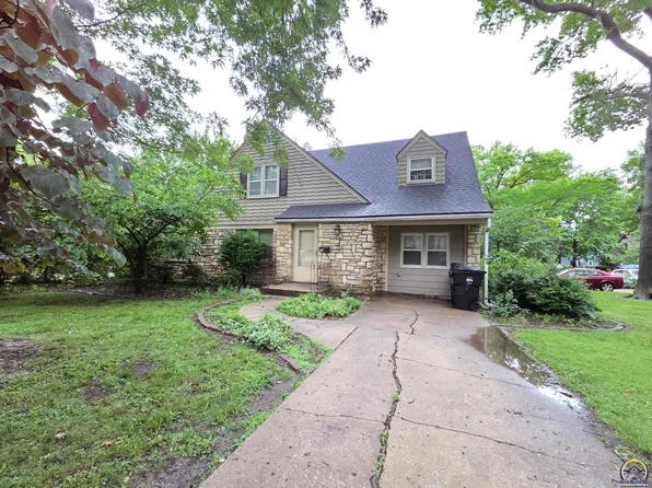1277 SW Randolph Ave, Topeka, KS 66604