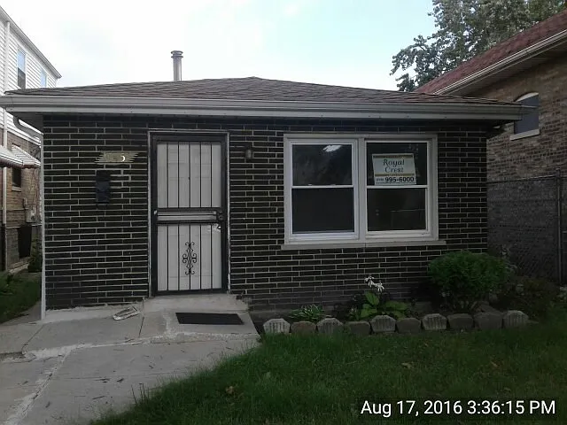 10451 S Indiana Ave photo 1