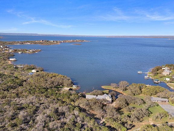 5th image of 101 Kelly Emeralds Road