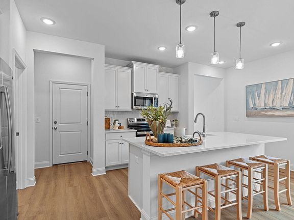 5th image of 4533 Garden Oaks Way