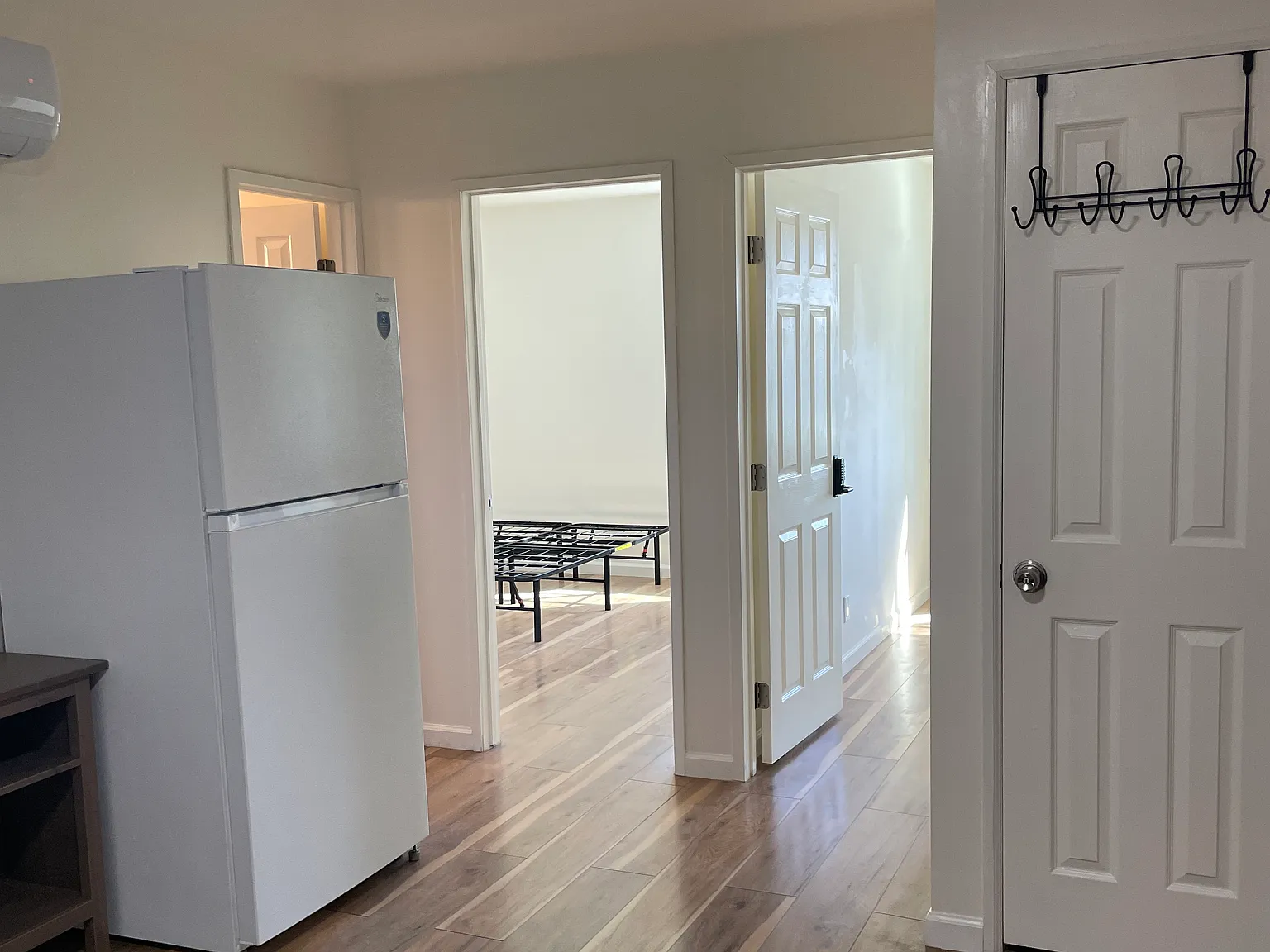 3 bed, $1,100 — Photo 4