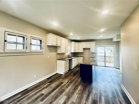 4th image of 453 Briarwood Dr