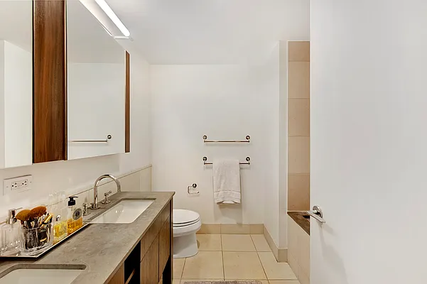 Sold by Nest Seekers International | media 18