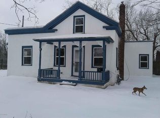 202 Rock River Ave, Three Rivers, MI 49093