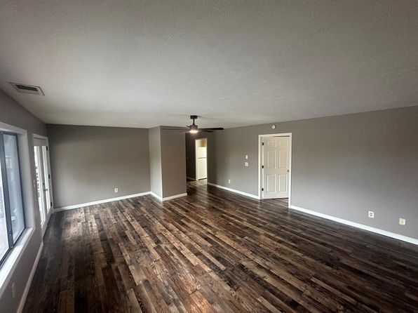 10 Deer Crossing Trce