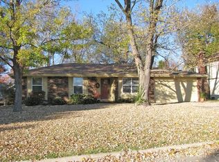 1437 E Price St, Springfield, MO 65804