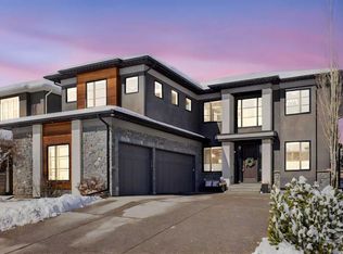 73 S Wexford Cres SW, Calgary, AB T3H 0H1