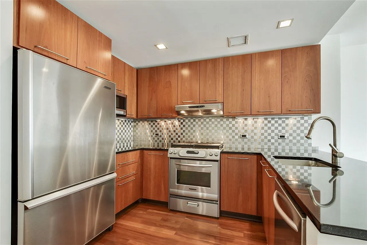 Liberty Terrace — Photo 2