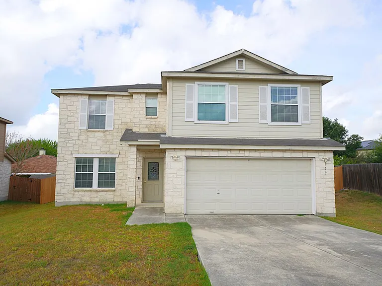 109 Willow Hl — Photo 1