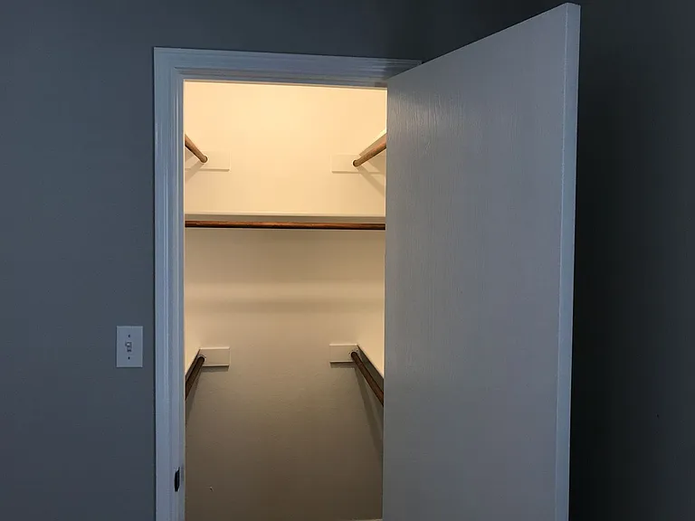 517 Molly Ln — Photo 20