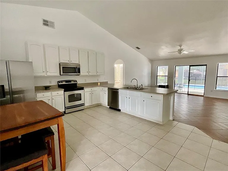511 Coventry Rd — Photo 5