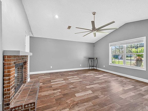 5th image of 4276 Wellington Dr