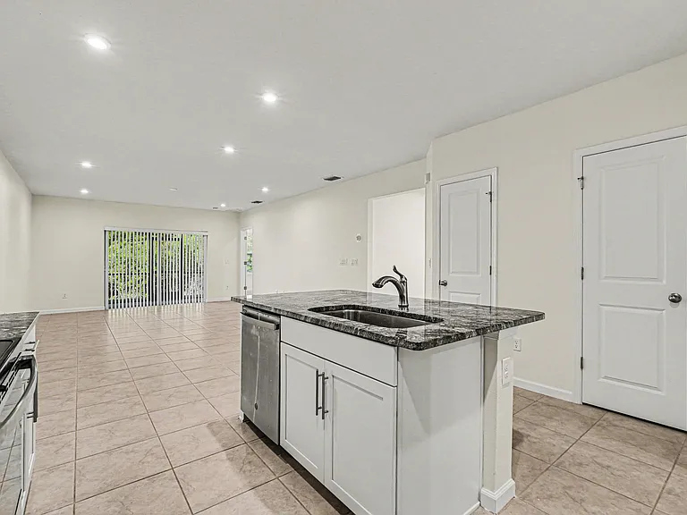 18267 Turning Leaf Cir — Photo 12