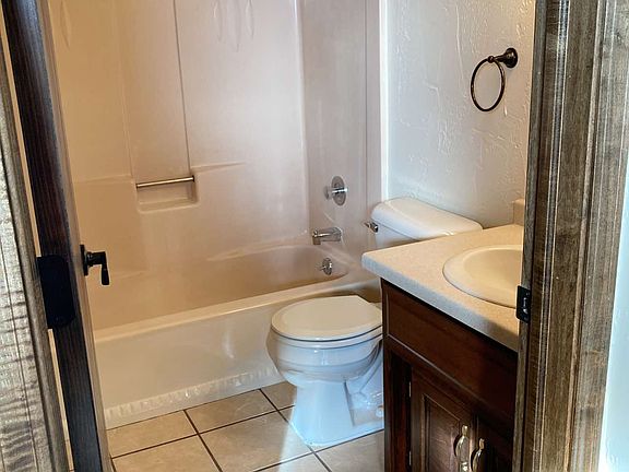 5th image of 2390 Canter Ln #A