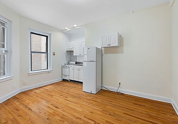 5th image of 245 W 75th St APT 2A