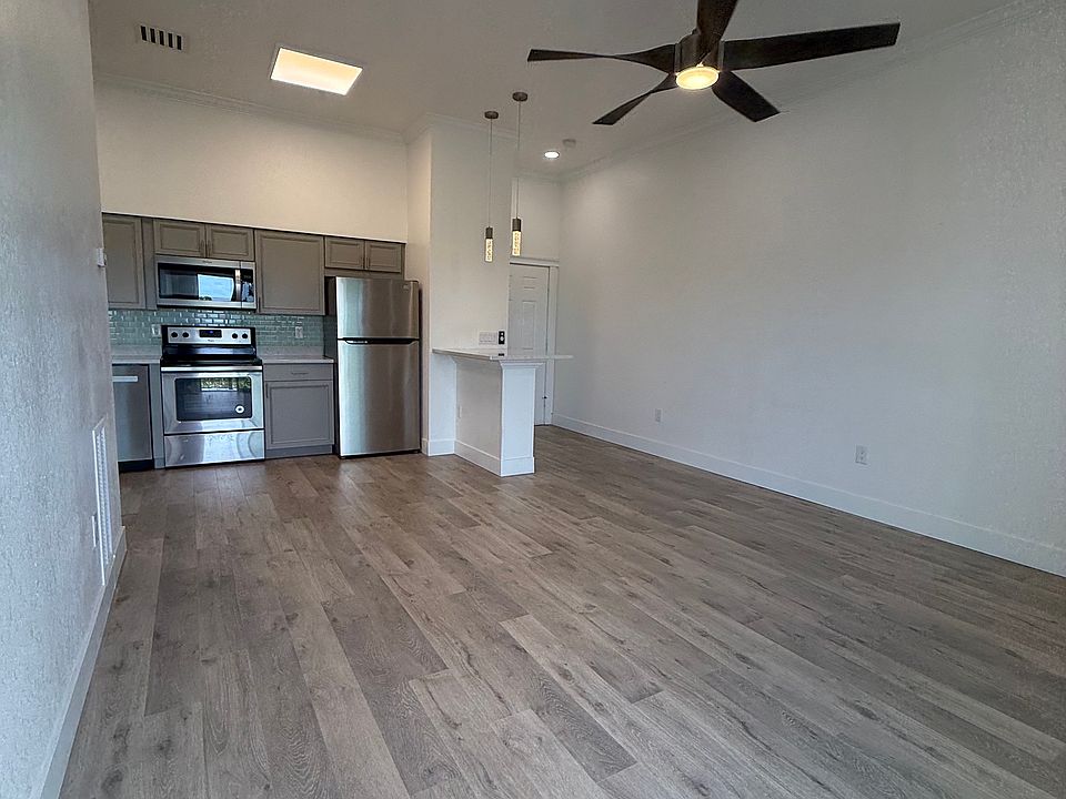 entrance, living room and kitchen from sliding doors