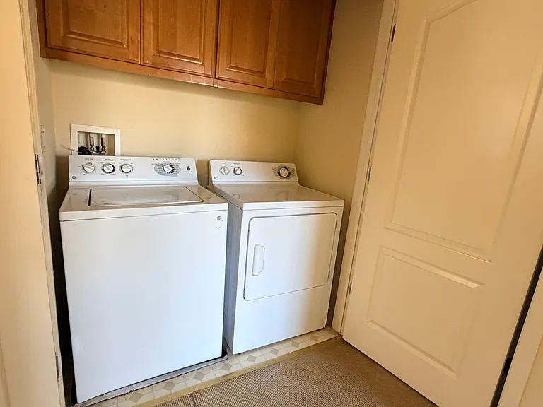 217 Santa Barbara St — Photo 38