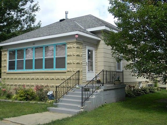 3rd image of 321 W Grant Ave