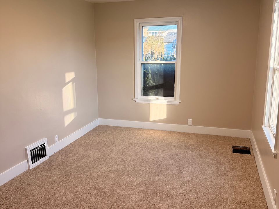 2nd image of 84 Grant Ave
