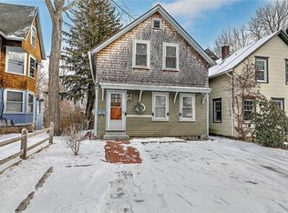 23 Cleveland St, South Kingstown, RI 02879